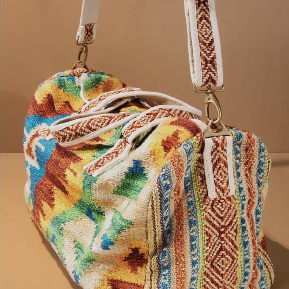 Bohemian Western Weekender Red/Orange Geometric Travel Bag NWT - Picture 6 of 13
